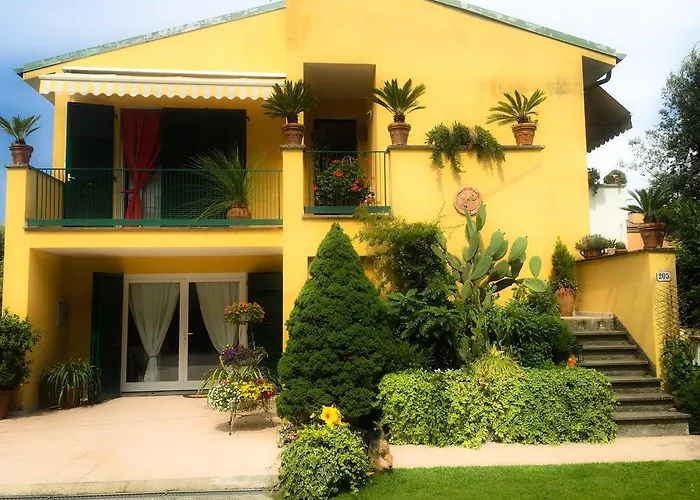 Le Pinette 3* Ameglia