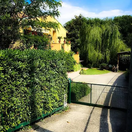 Le Pinette Bed and breakfast