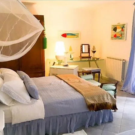 Le Pinette 住宿加早餐酒店 3*