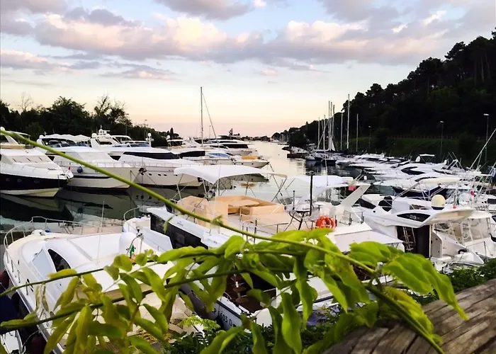 Le Pinette 3* Ameglia